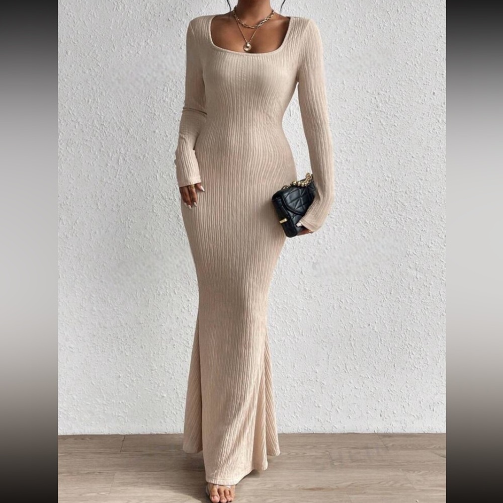Square neck mermaid hem bodycone dress
